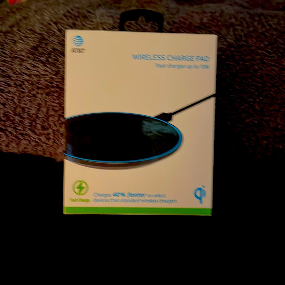 AT&T Wireless Charger With Fast Charge Adapter QC3.0 Adapter 10W - Black - New
